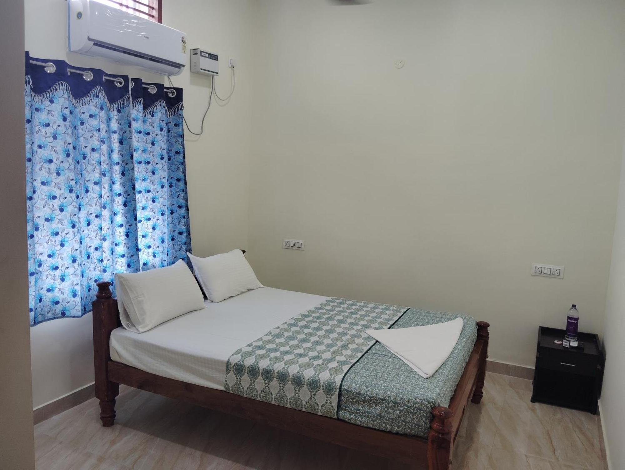 Varadhar Guest House Kanchipuram Exteriér fotografie